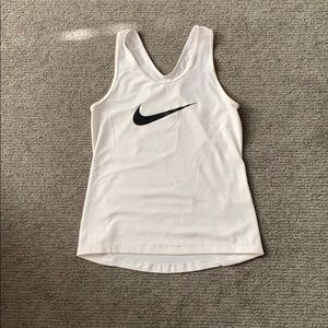 nike athletic tank top